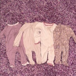 COULD ISLAND 4 pack of footie sleepers NEWBORN